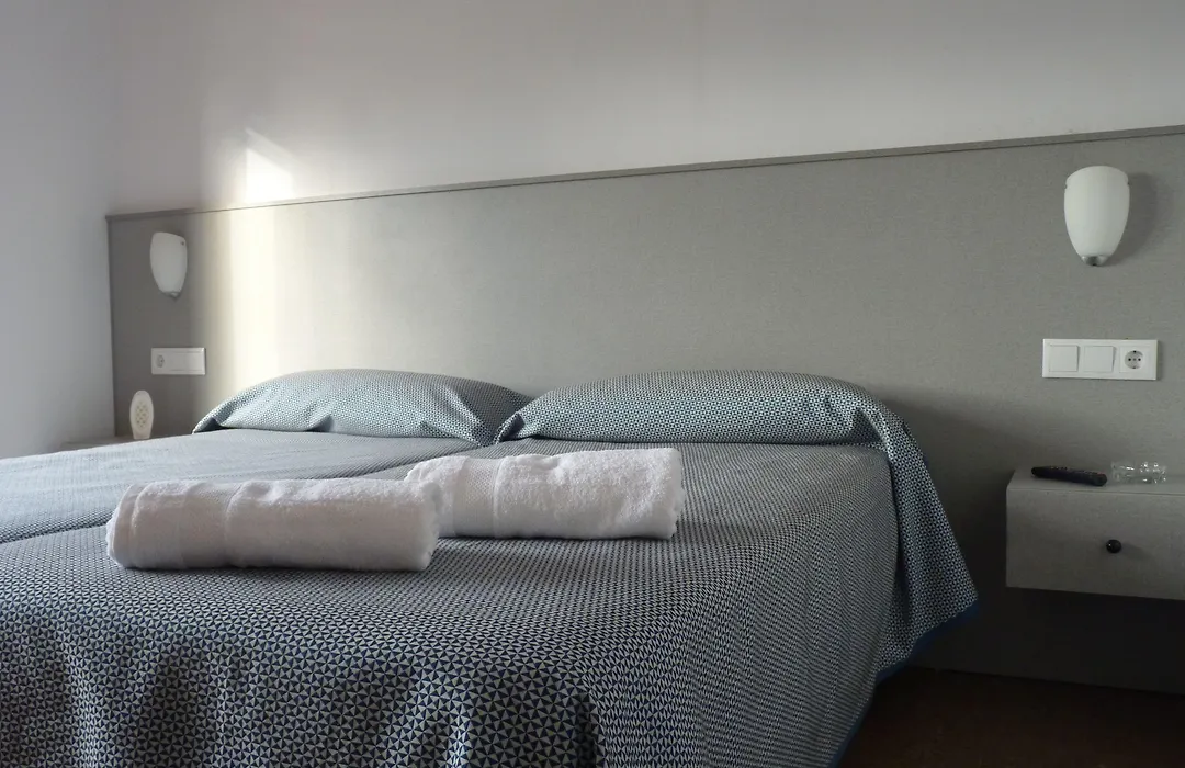 Hostal Drassanes-1
